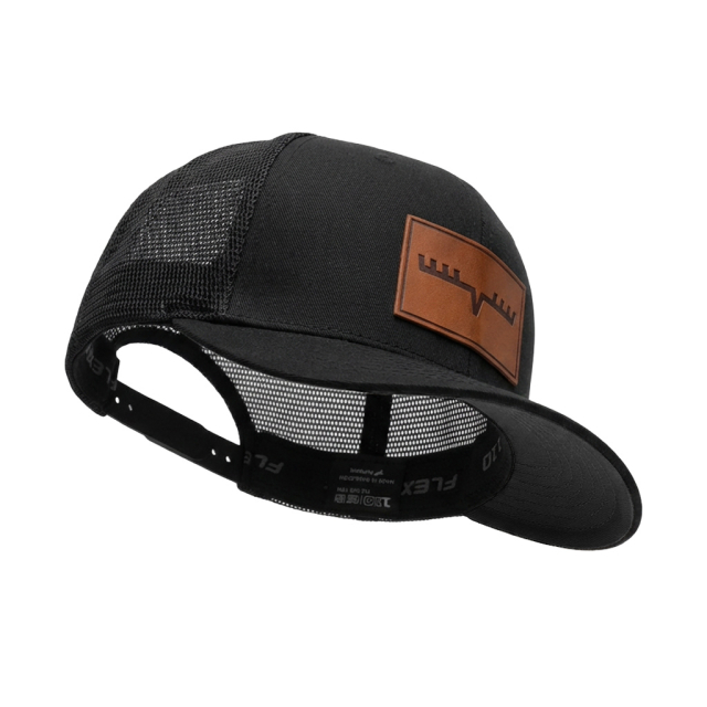 Eight Pointer™ Leather Patch FlexFit Snapback keps