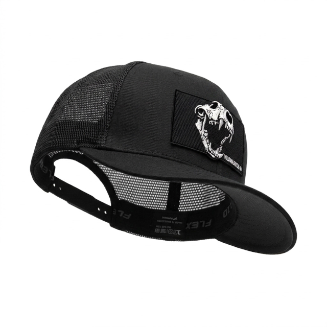 Predator Skull Flexfit 110 Black